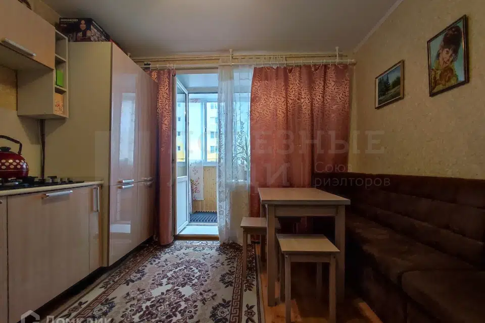 Продаётся 1-комнатная квартира, 42 м²