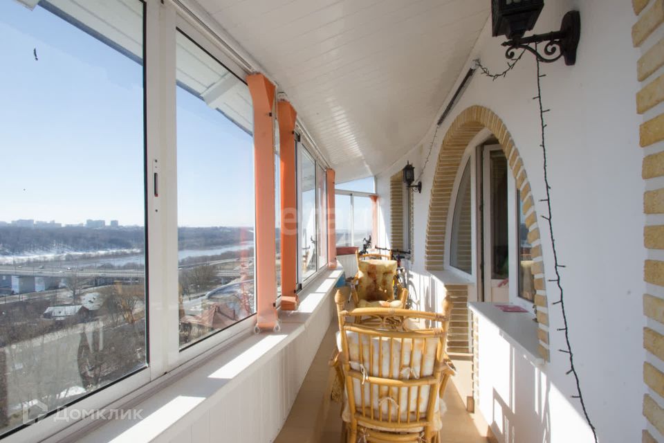 Продаётся 4-комнатная квартира, 139 м²