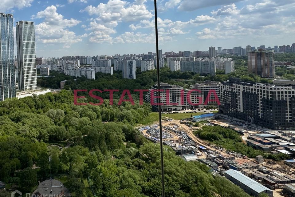 Продаётся 5-комнатная квартира, 194 м²