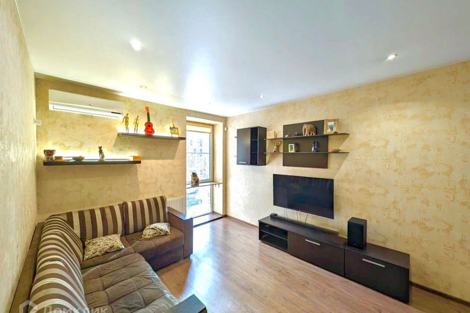 Продаётся 2-комнатная квартира, 60.4 м²