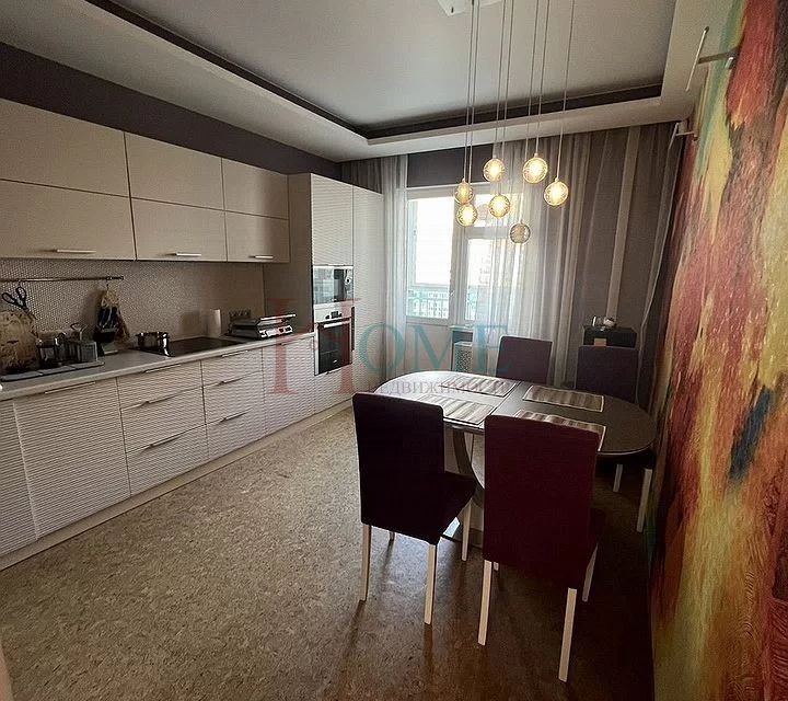 Сдаётся 2-комнатная квартира, 68 м²