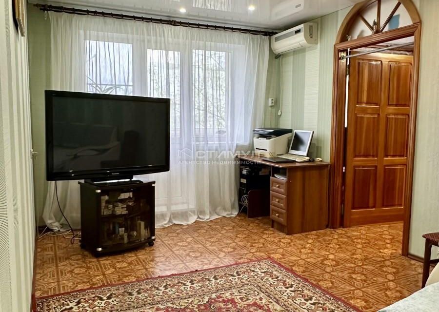 Продаётся 3-комнатная квартира, 56.3 м²