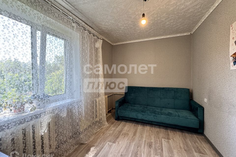 Продаётся 4-комнатная квартира, 65.5 м²