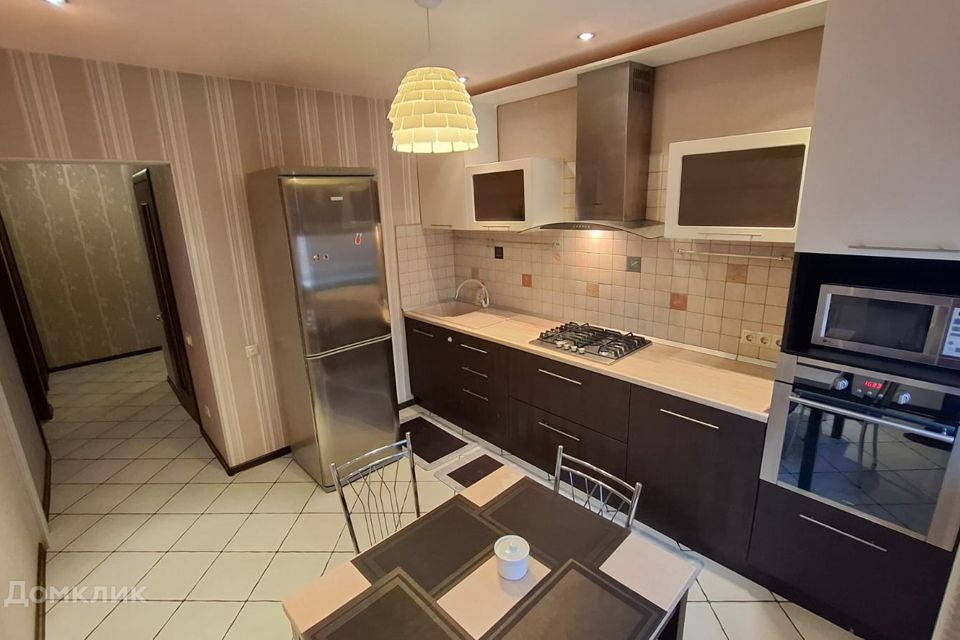 Сдаётся 1-комнатная квартира, 42 м²