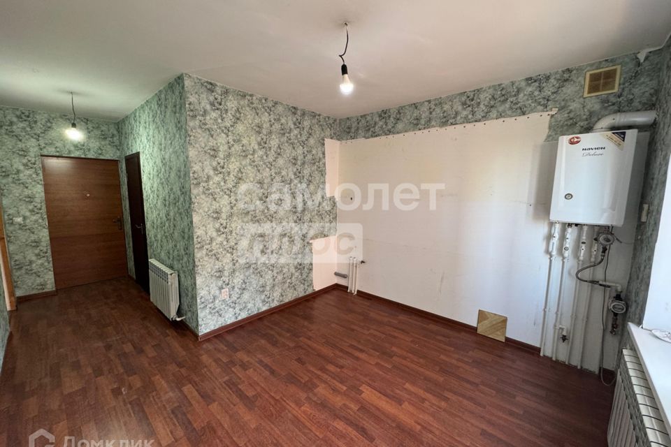 Продаётся 1-комнатная квартира, 42 м²