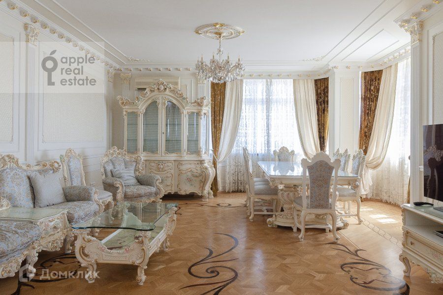 Продаётся 4-комнатная квартира, 225 м²