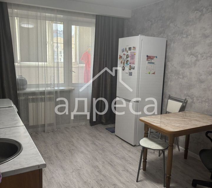 Продаётся 1-комнатная квартира, 48.2 м²