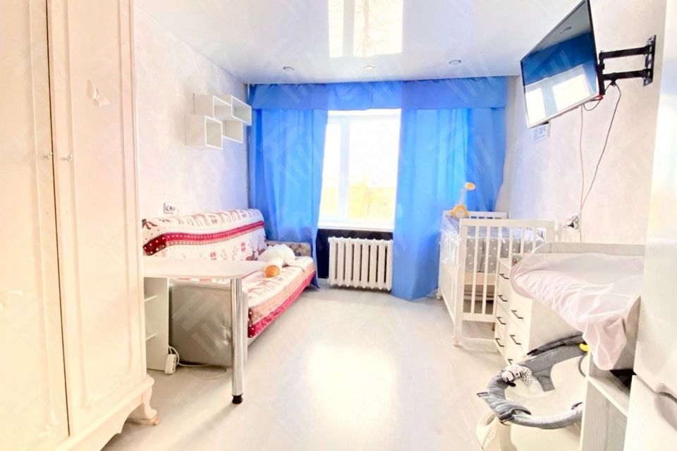 Продаётся комната в 6-комн. квартире, 12.5 м²