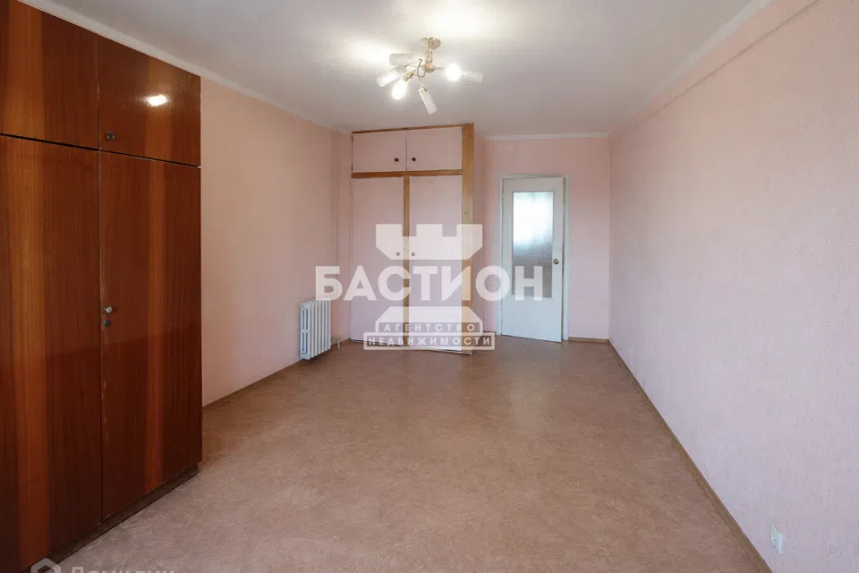Продаётся 3-комнатная квартира, 67.8 м²