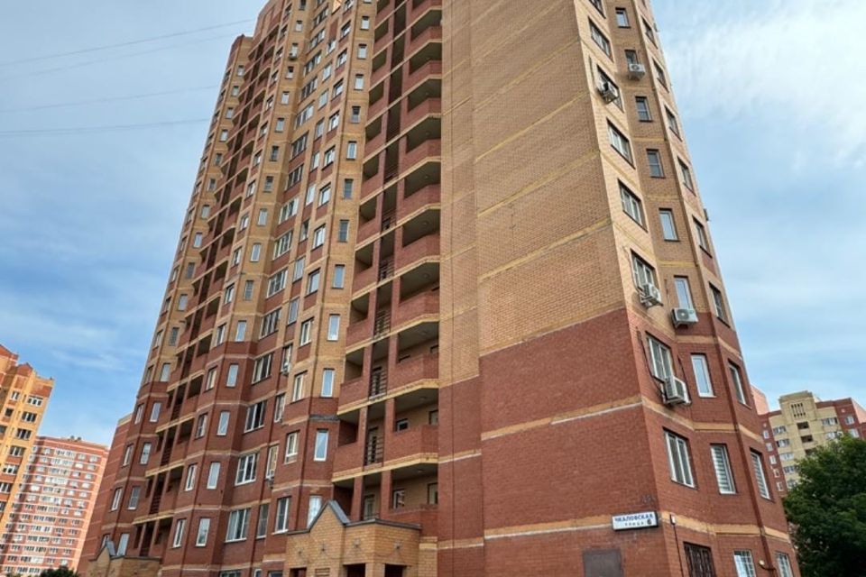 Продаётся 2-комнатная квартира, 65.9 м²