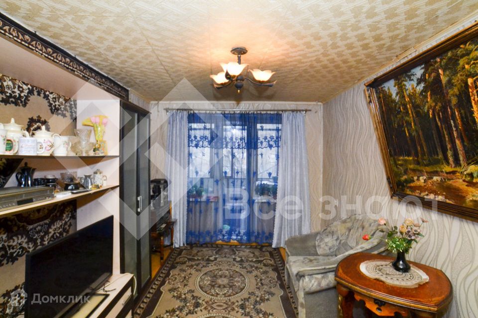 Продаётся 4-комнатная квартира, 77.4 м²