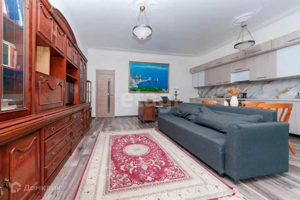 Продаётся 2-комнатная квартира, 80.7 м²
