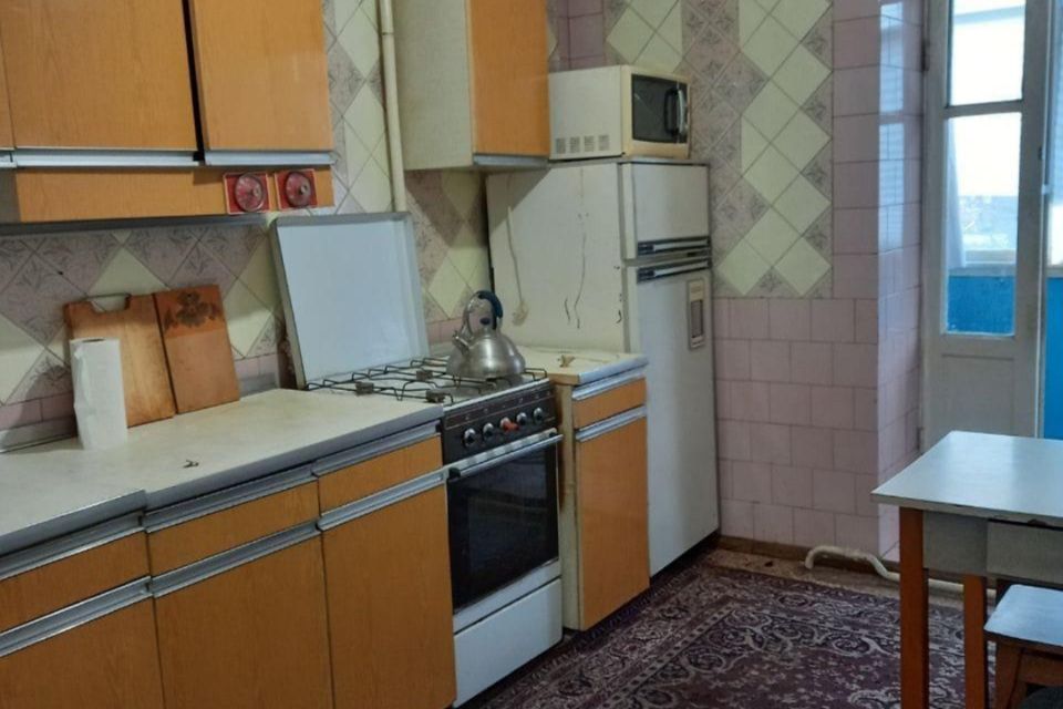 Сдаётся 3-комнатная квартира, 56.5 м²