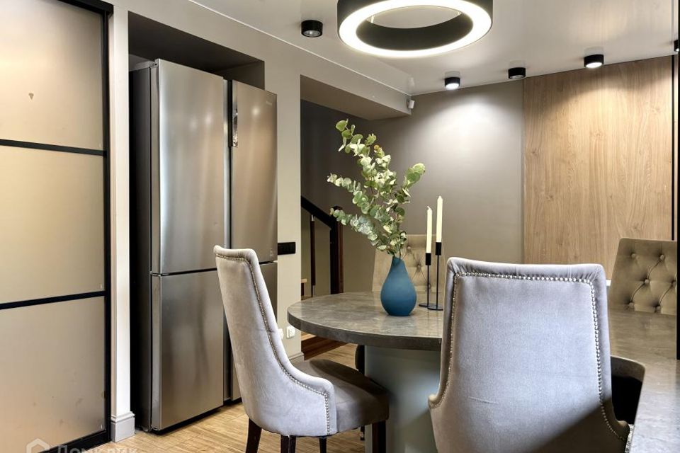 Продаётся 4-комнатная квартира, 151 м²
