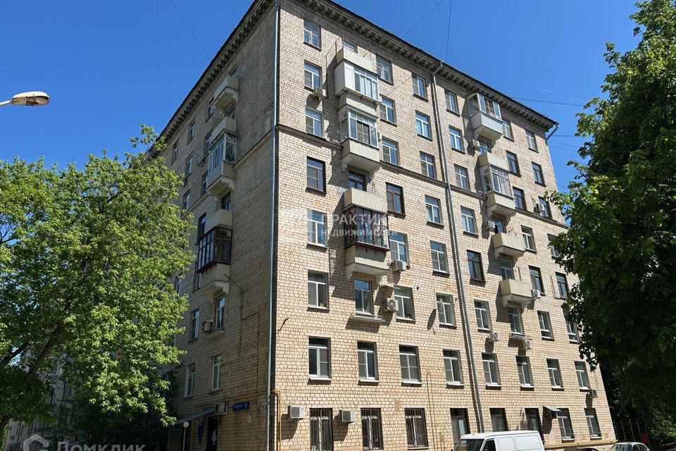 Продаётся 4-комнатная квартира, 104.8 м²