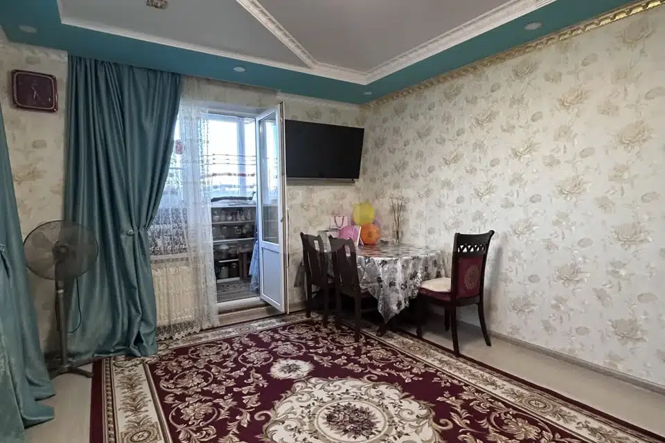 Продаётся 1-комнатная квартира, 55.7 м²