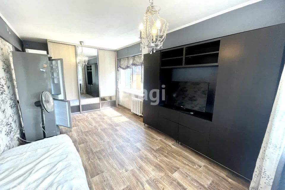 Продаётся комната в 3-комн. квартире, 17.8 м²