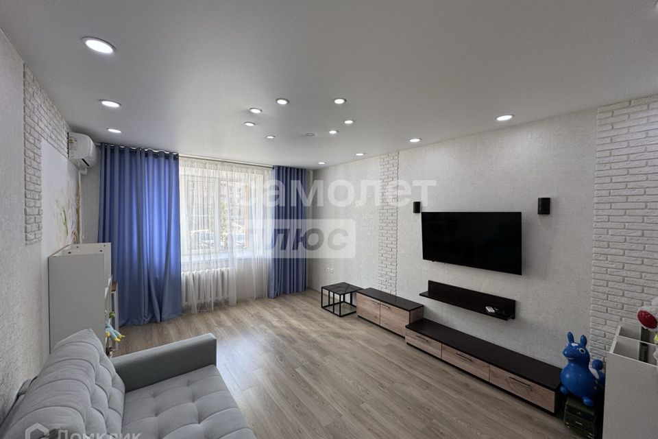 Продаётся 3-комнатная квартира, 83.6 м²