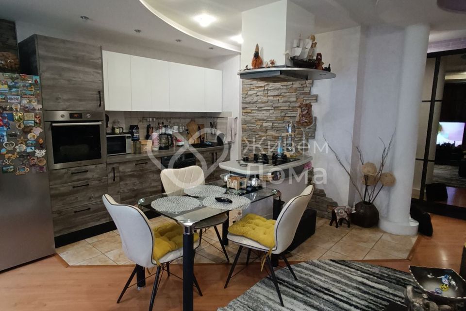 Продаётся 3-комнатная квартира, 64 м²