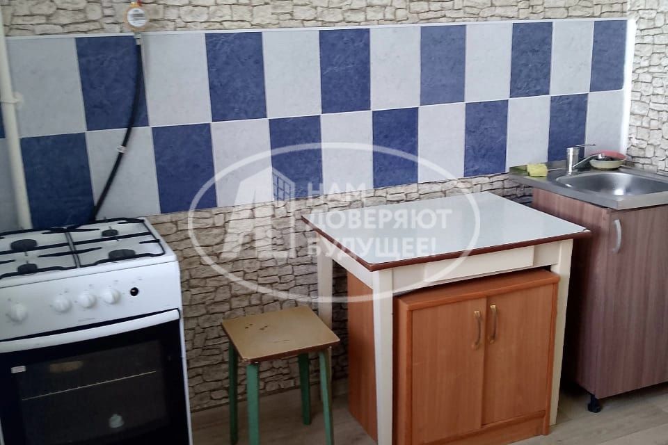 Продаётся 2 комнаты в 3-комн. квартире, 45.3 м²