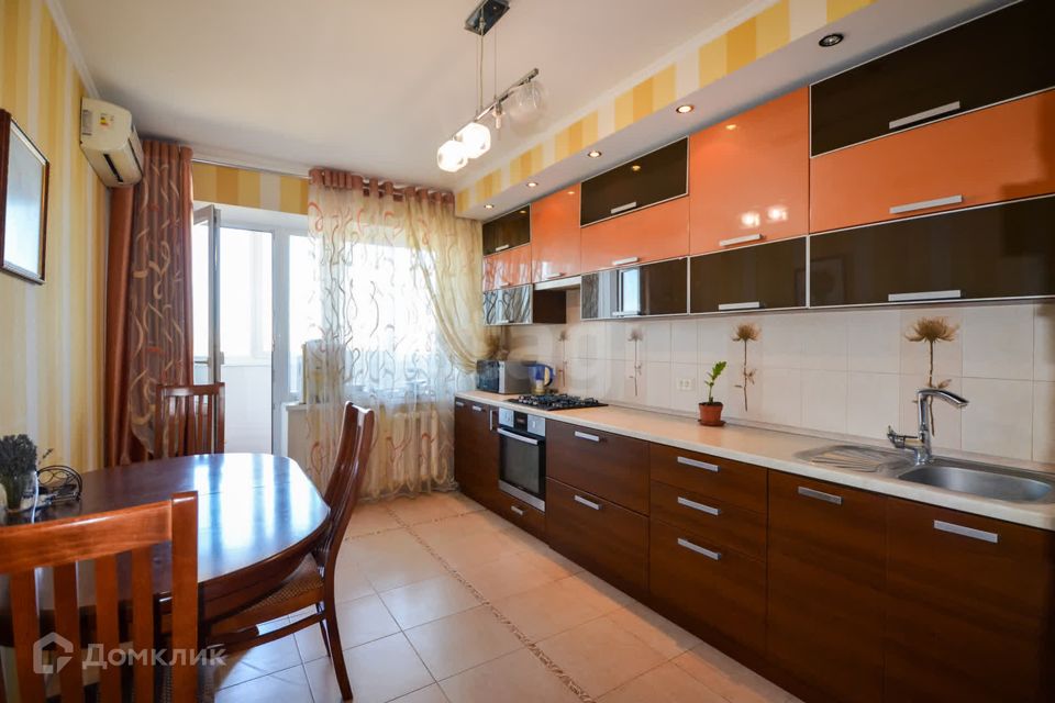 Продаётся 3-комнатная квартира, 82 м²