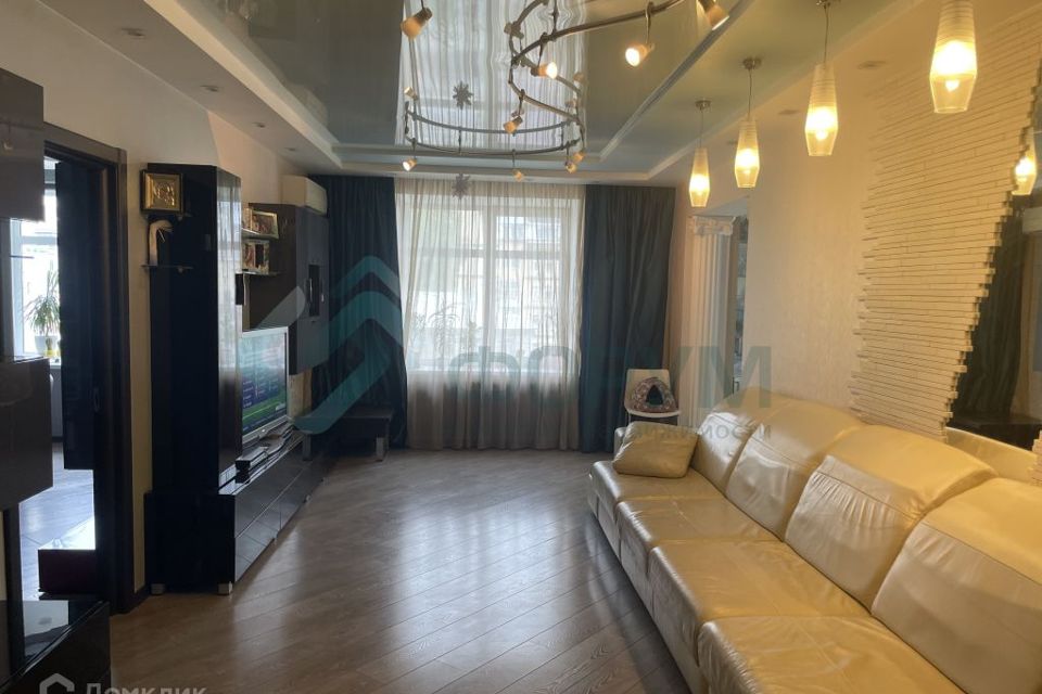 Продаётся 4-комнатная квартира, 118 м²