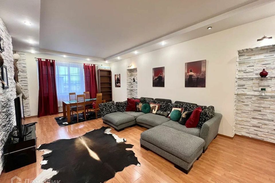 Сдаётся 2-комнатная квартира, 70 м²