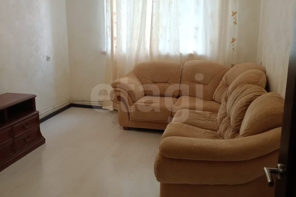 Сдаётся 2-комнатная квартира, 66.2 м²