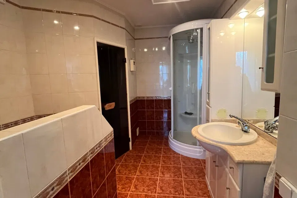 Продаётся 2-комнатная квартира, 55 м²