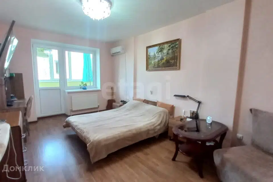 Продаётся 1-комнатная квартира, 41.9 м²