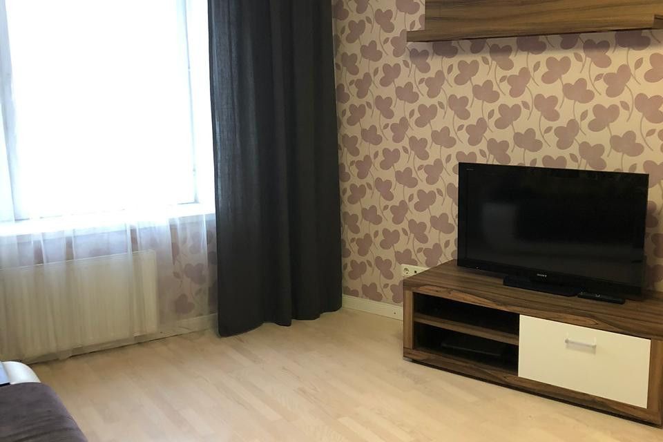 Продаётся 1-комнатная квартира, 35.3 м²
