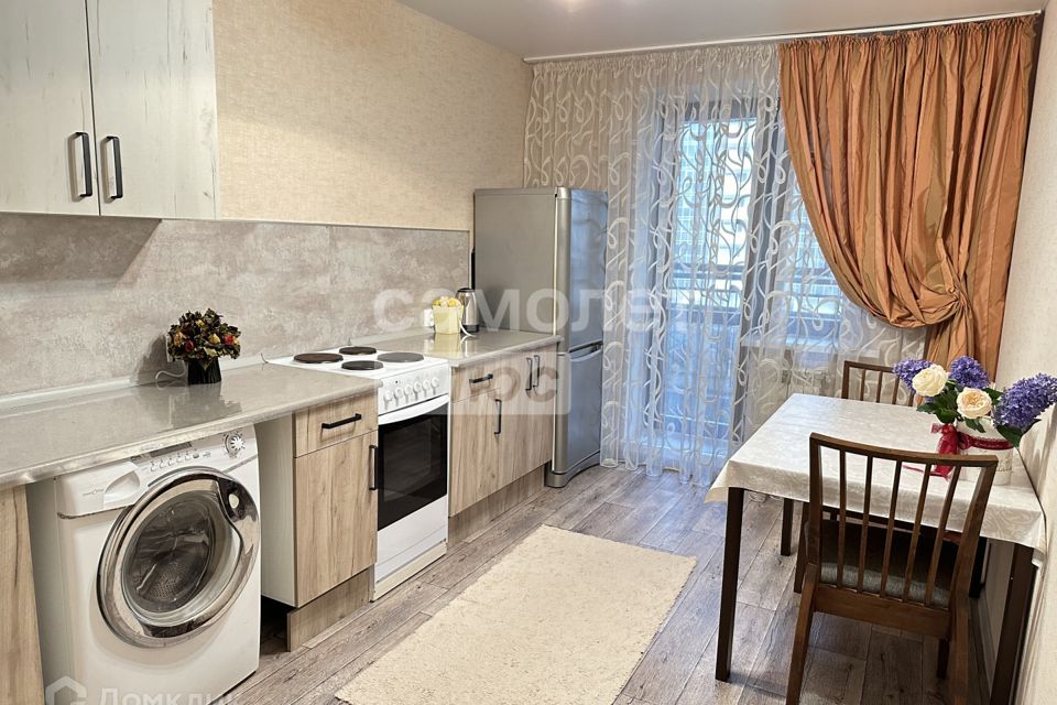 Продаётся 1-комнатная квартира, 38 м²