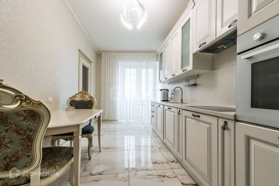 Продаётся 3-комнатная квартира, 112 м²