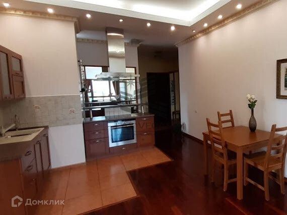 Сдаётся 4-комнатная квартира, 100 м²