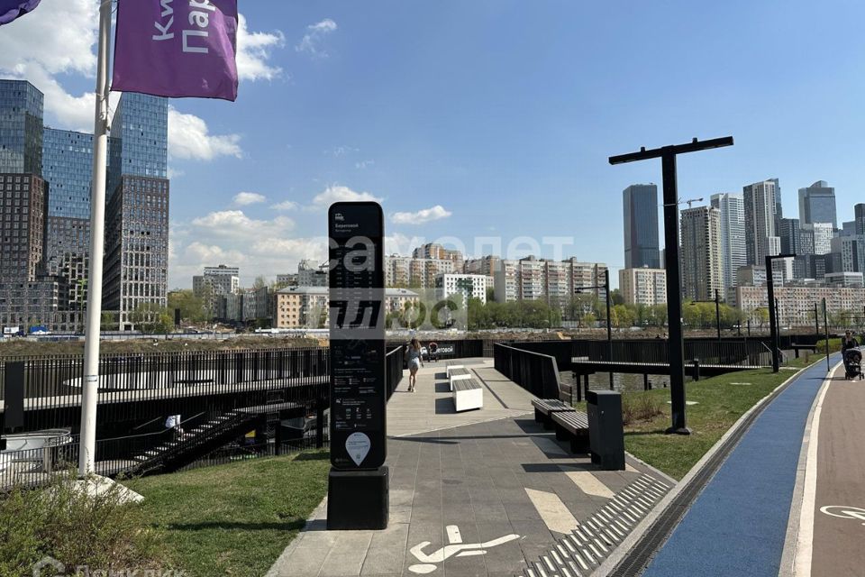 Продаётся 3-комнатная квартира, 136 м²