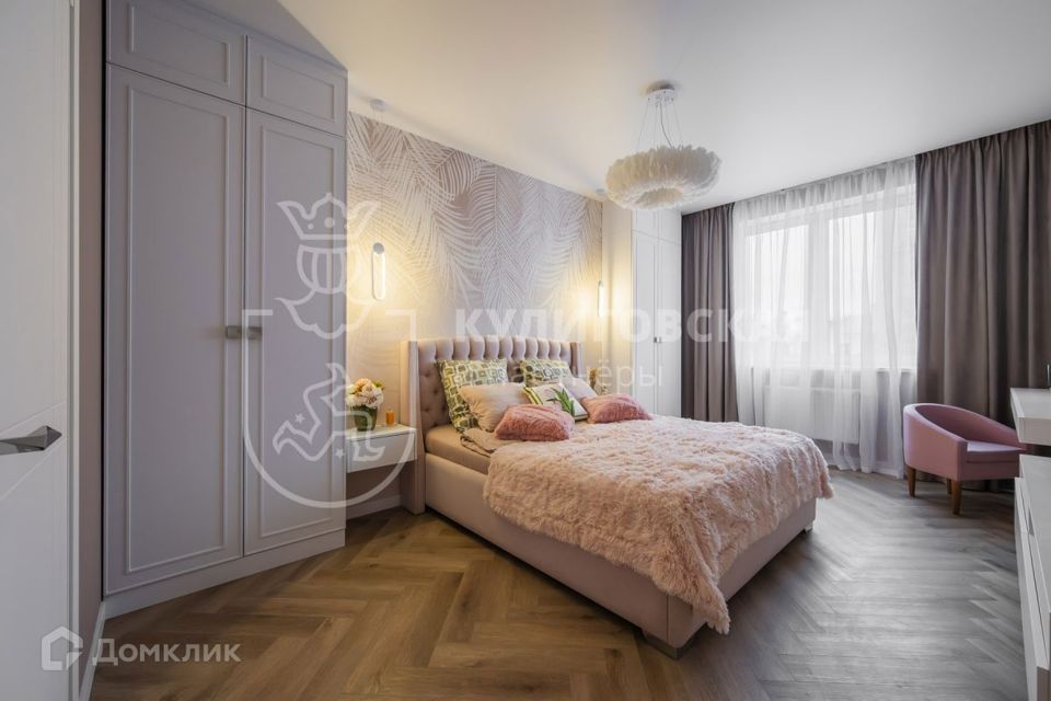 Продаётся 3-комнатная квартира, 98 м²