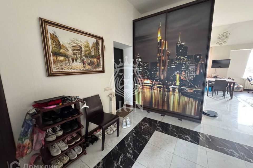 Продаётся 3-комнатная квартира, 98 м²