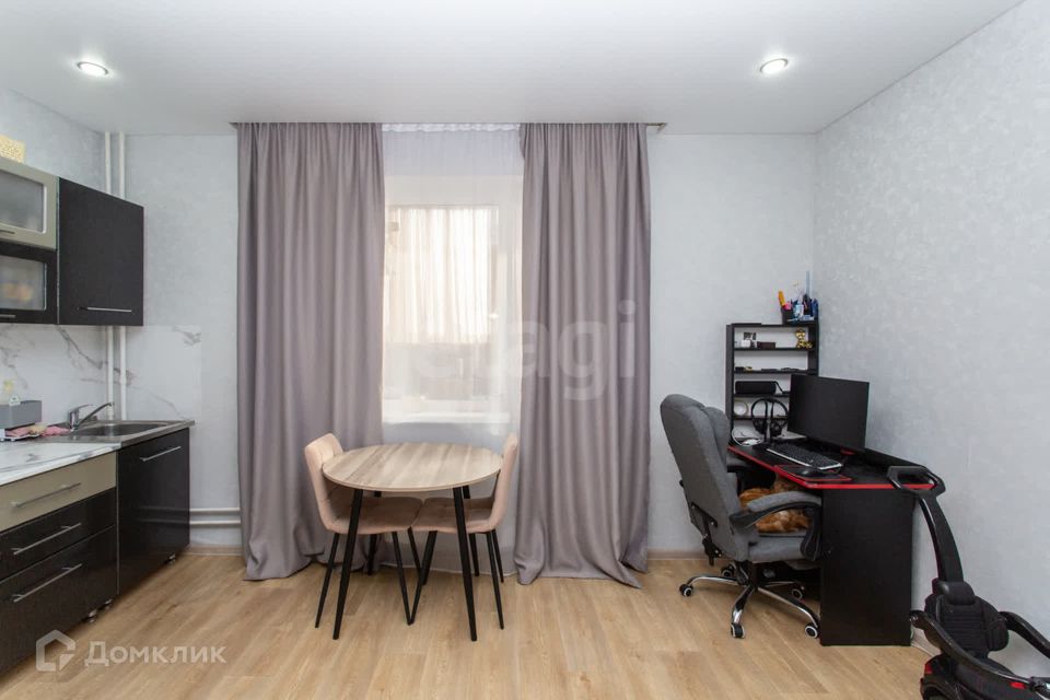 Продаётся 1-комнатная квартира, 40.4 м²