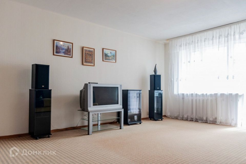 Продаётся 3-комнатная квартира, 102.8 м²