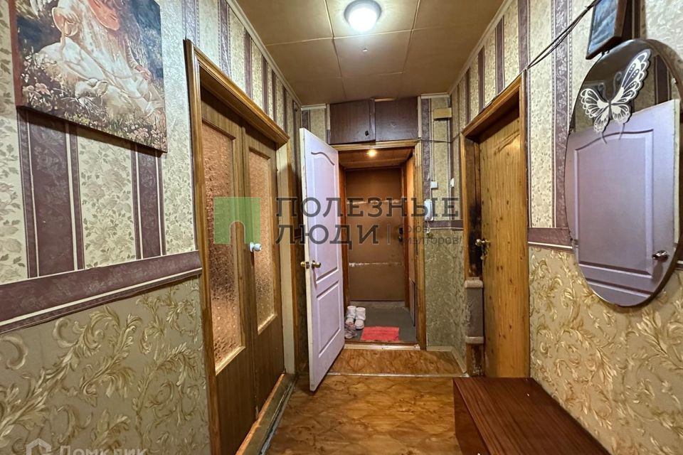 Продаётся 4-комнатная квартира, 72 м²