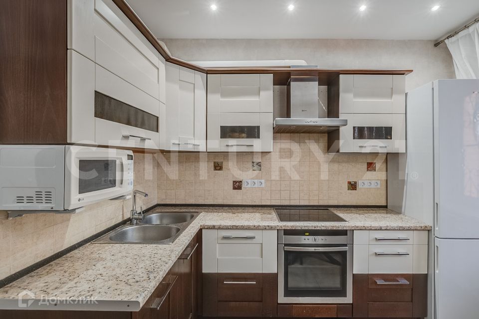 Продаётся 2-комнатная квартира, 66.5 м²