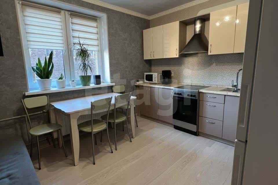 Продаётся 1-комнатная квартира, 47.7 м²