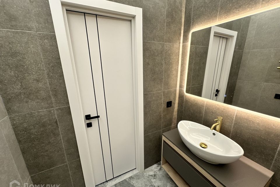 Продаётся 1-комнатная квартира, 42 м²