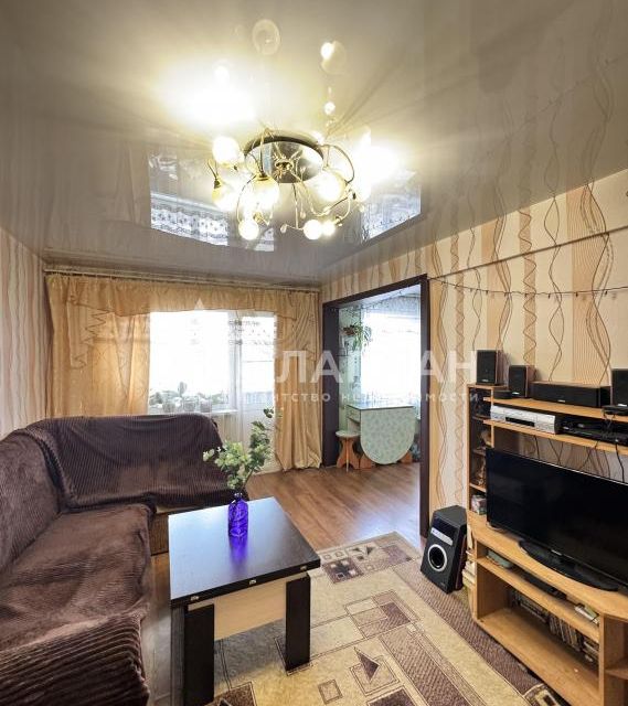 Продаётся 3-комнатная квартира, 62.3 м²