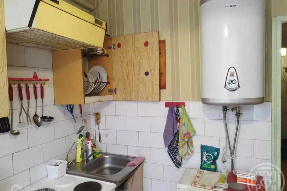 Продаётся 3-комнатная квартира, 58.8 м²