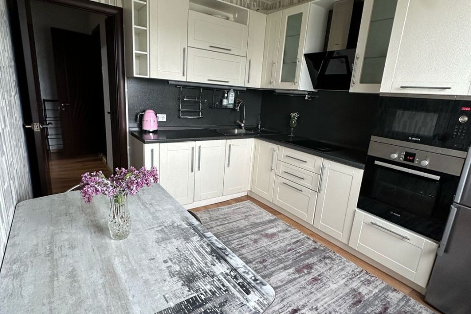 Сдаётся 2-комнатная квартира, 55 м²