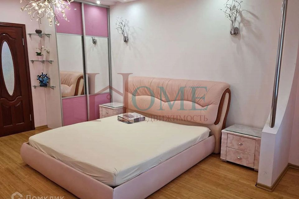 Сдаётся 4-комнатная квартира, 128 м²
