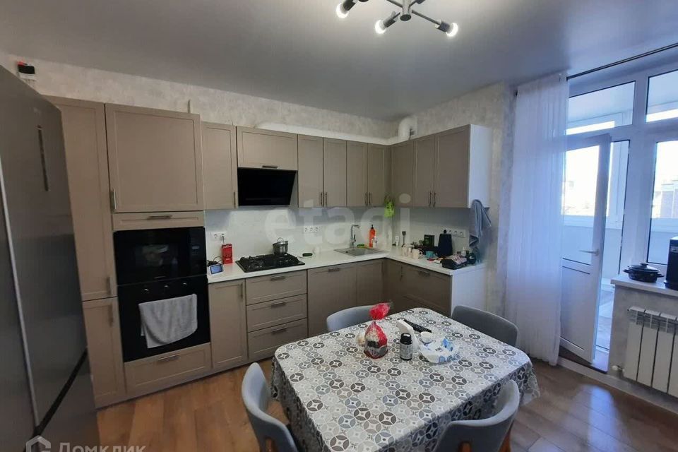 Продаётся 3-комнатная квартира, 90.4 м²