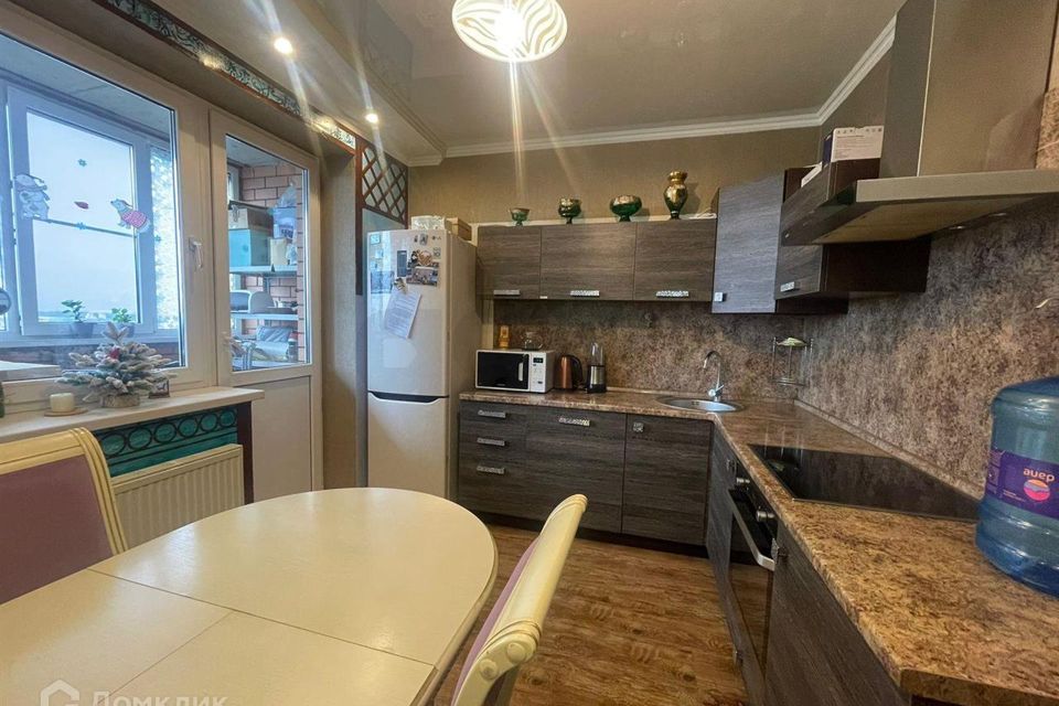 Продаётся 1-комнатная квартира, 42 м²