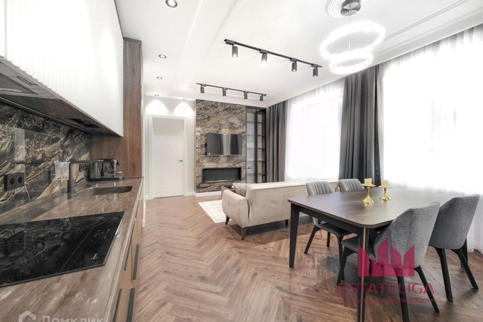 Продаётся 3-комнатная квартира, 97 м²